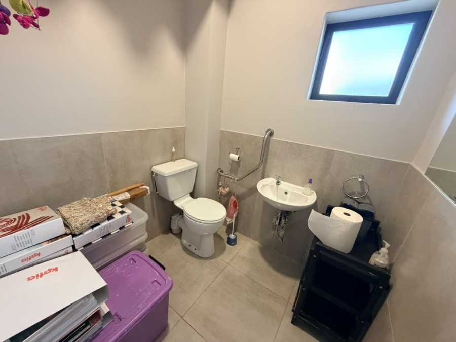 To Let Commercial Property for Rent in Fisantekraal Western Cape